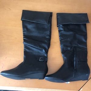 NEW IN BOX boots !